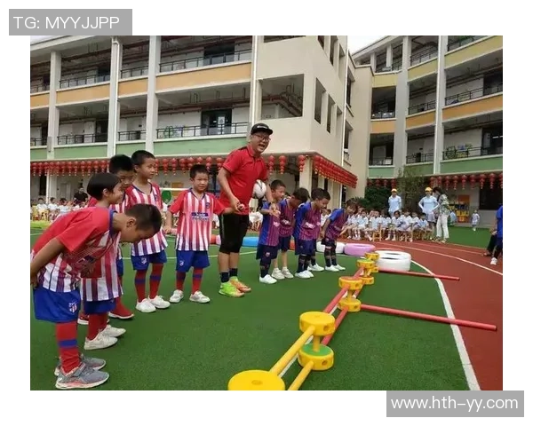 足球运动带来的身心健康提升与团队合作精神的培养探讨